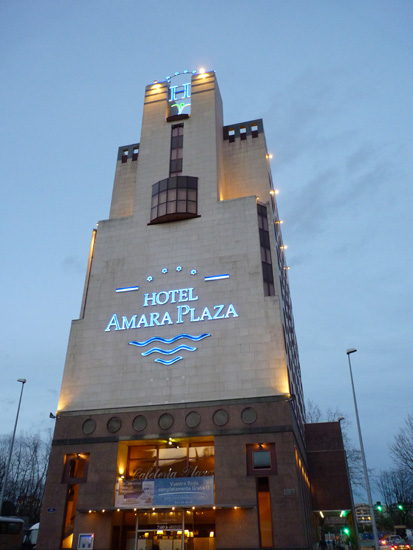 Cartel luminoso Hotel Amara Plaza.  Iluminación Neón y Leds Iluminación con lo que sea necesario. Solo hace falta imaginarlo!